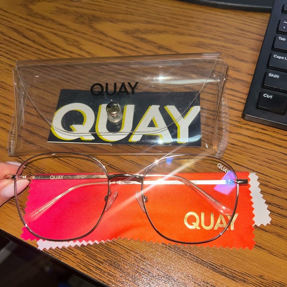 Quay Blue Light Glasses with Case